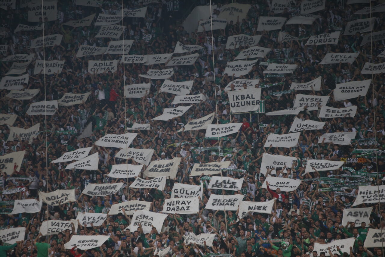 Bursaspor taraftarının taç giyme günü Bursaspor taraftarının taç giyme günü