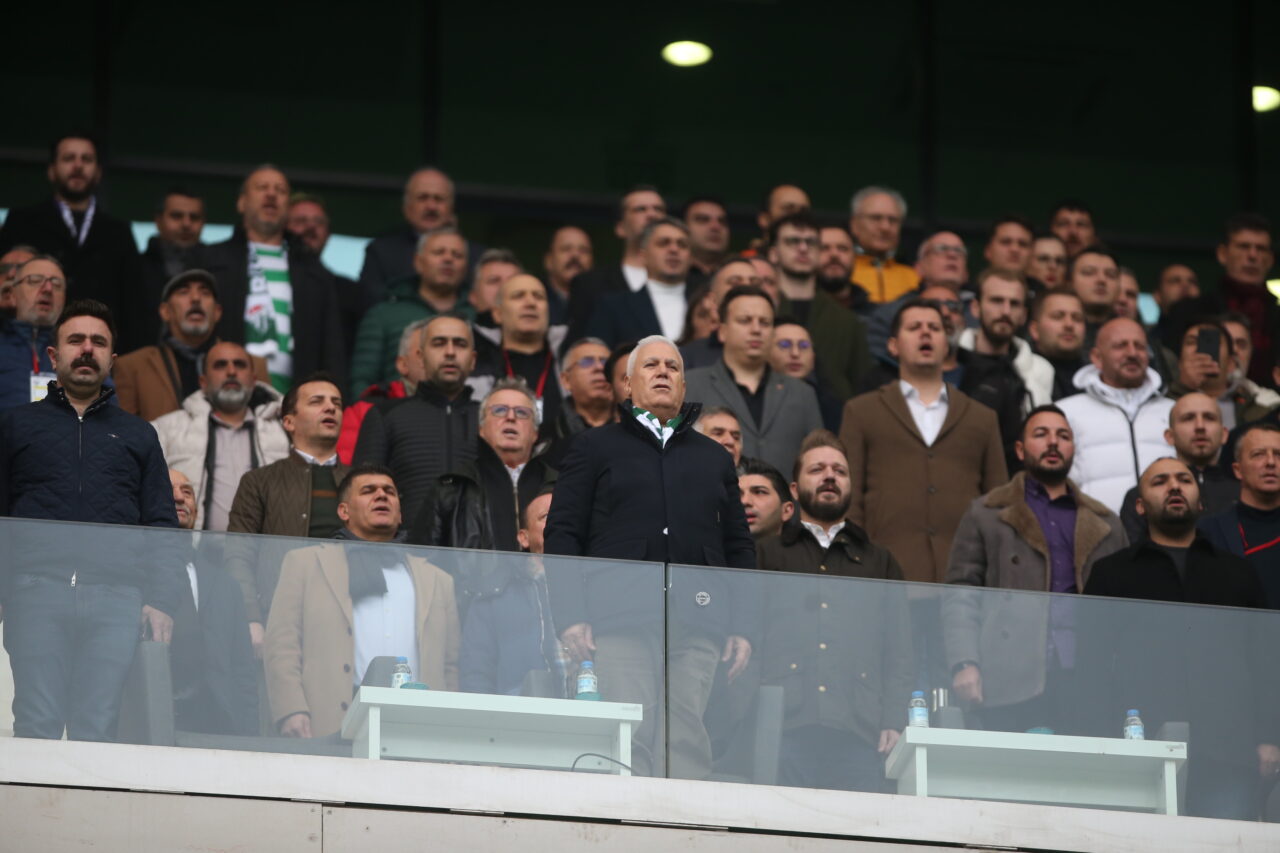 Başkan Bozbey’den Bursaspor’a kutlama