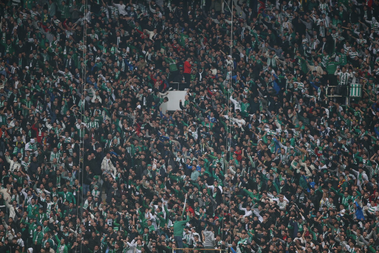 Bursaspor maçında rekor kırıldı mı? İşte stadyumdaki seyirci sayısı
