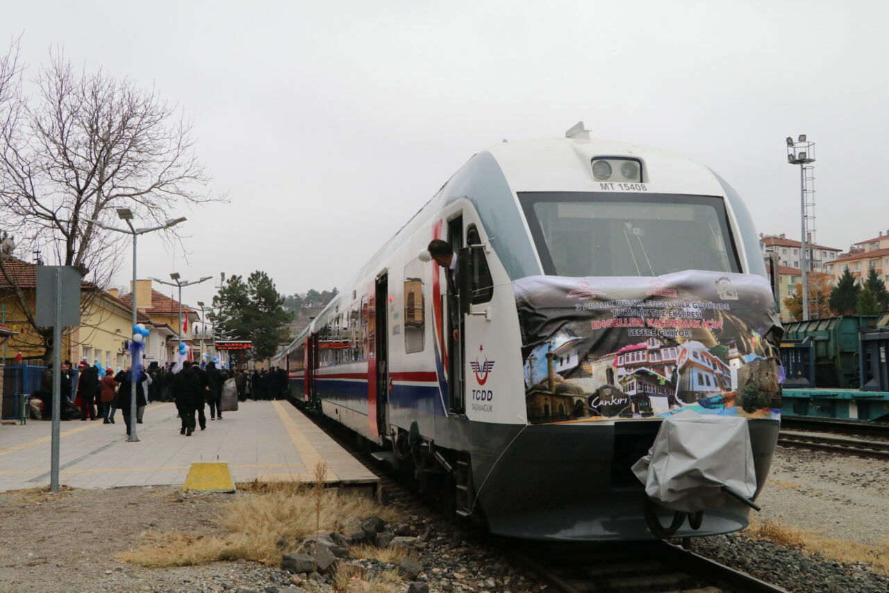 Engelli bireyleri taşıyan Turistik Tuz Ekspresi Çankırı’da Engelli bireyleri taşıyan Turistik Tuz Ekspresi Çankırı’da
