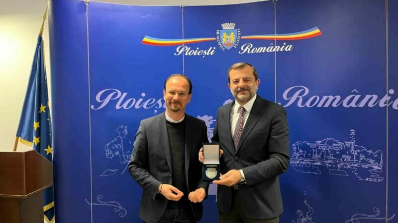 Gürsu Belediyesi’nden Romanya’da önemli işbirliği Gürsu Belediyesi, Romanya’nın Ploieşti Belediyesi ev sahipliğinde düzenlenen mülteci projesinin