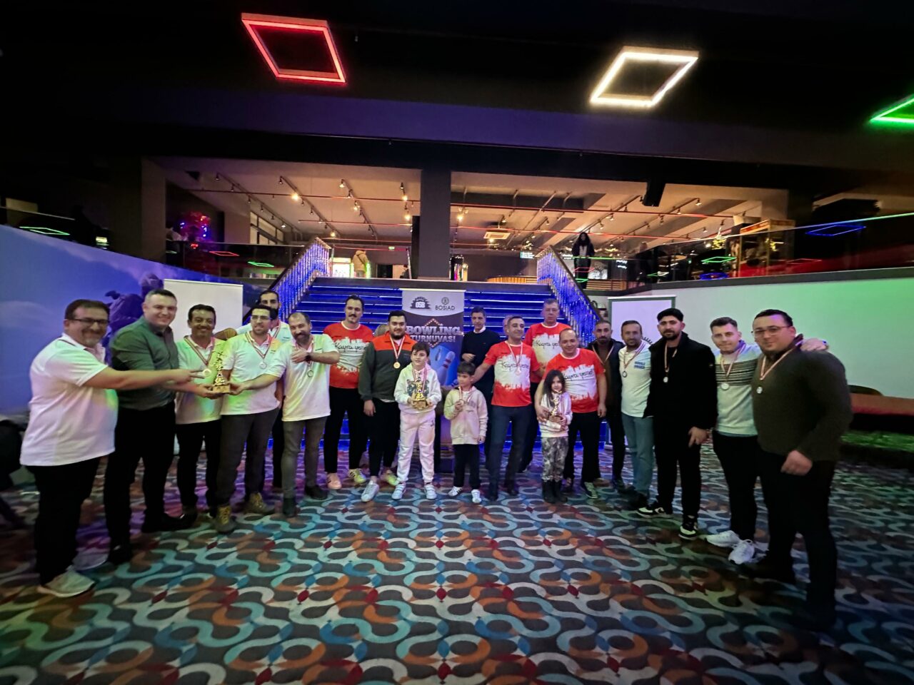 BOSİAD Bowling Turnuvası’nda renkli görüntüler