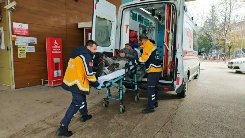 İnegöl'ün, Kemalpaşa Mahallesi Ilıca Sokak’ta meydana gelen kazada, 67 yaşındaki