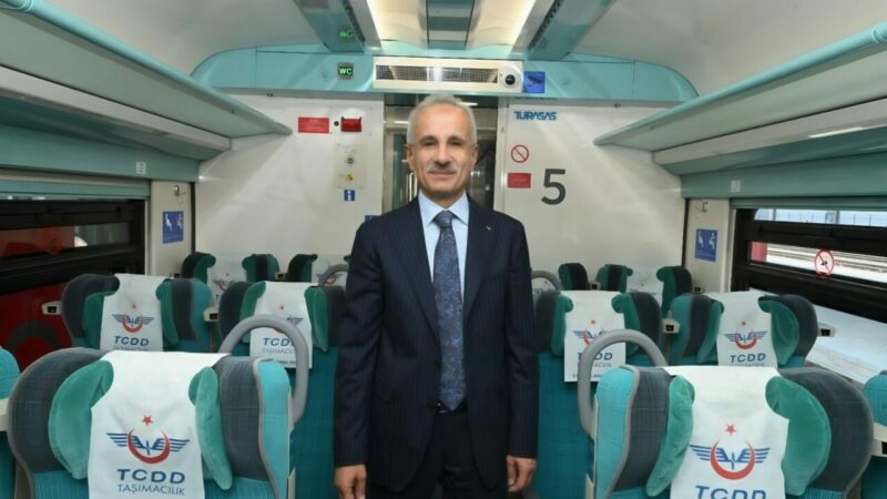 Ulaştırma ve Altyapı Bakanı Abdulkadir Uraloğlu, İstanbul-Konya YHT Hattı'nda 10