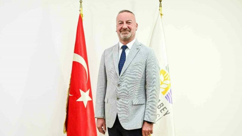 Karacabey Belediye Başkanı Fatih Karabatı’dan üç aylar mesajı Karacabey Belediye Başkanı Fatih Karabatı, Ramazan ayının habercisi üç ayların
