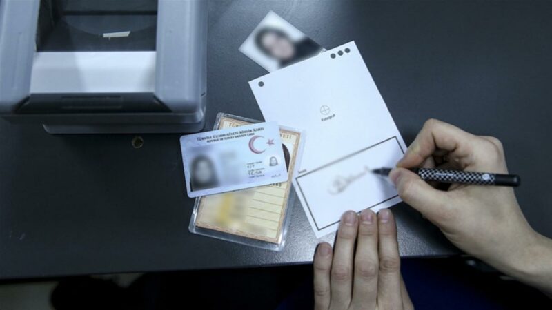 Tapu müdürlüklerinde 1 Ocak 2025 itibarıyla eski tip nüfus cüzdanlarıyla