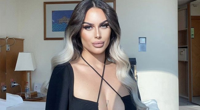 Ünlü isim tesettüre girdi! Yeni halini görenler tanıyamadı