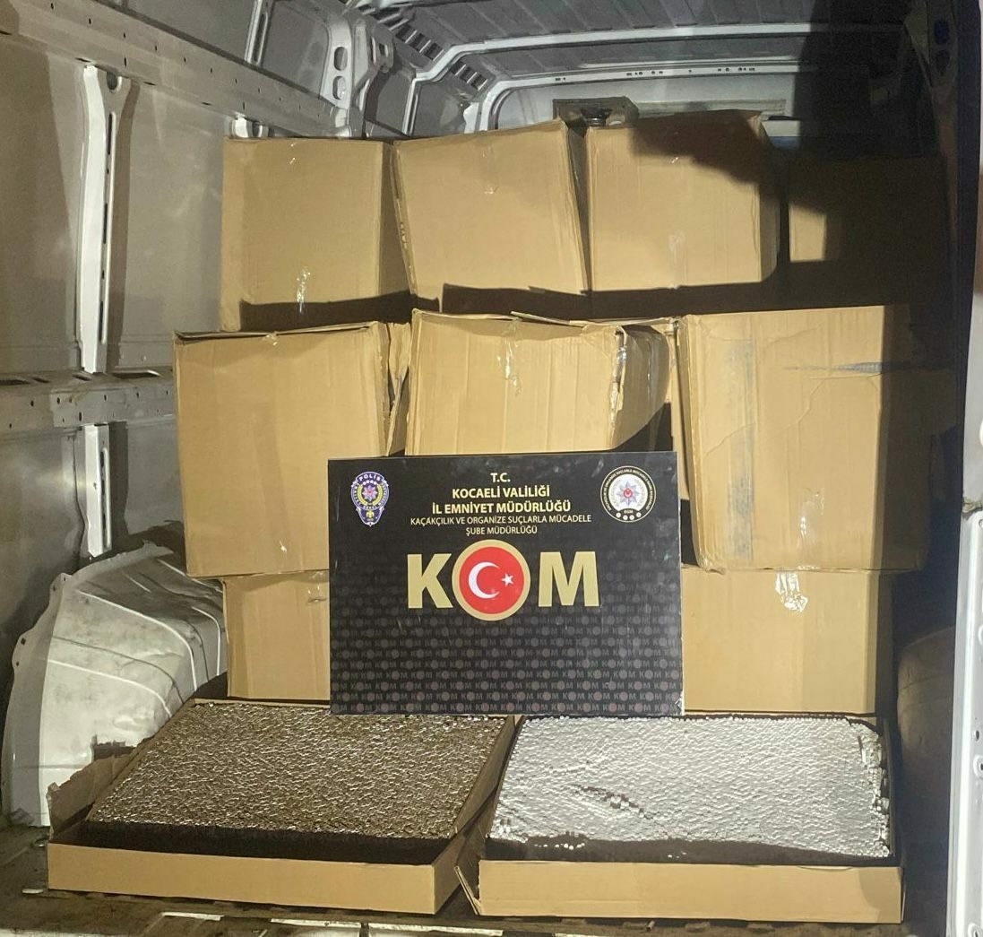 Kocaeli’de 891 bin makaron ele geçirildi Kocaeli’de 891 bin makaron ele geçirildi