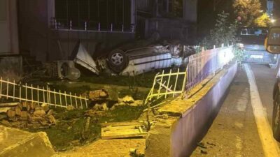 Bursa’da feci kaza: Sitenin duvarı aşıp takla attı