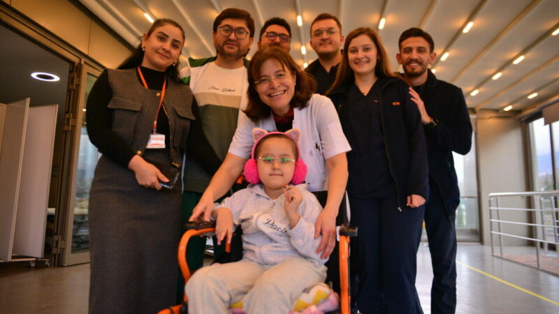 Bursa Romatem’de ‘MS ve Parkinson’ hastalıklarında kişiye özel tedavi Robotik rehabilitasyon cihazları, sanal gerçeklik (VR) terapileri ve dijital sağlık