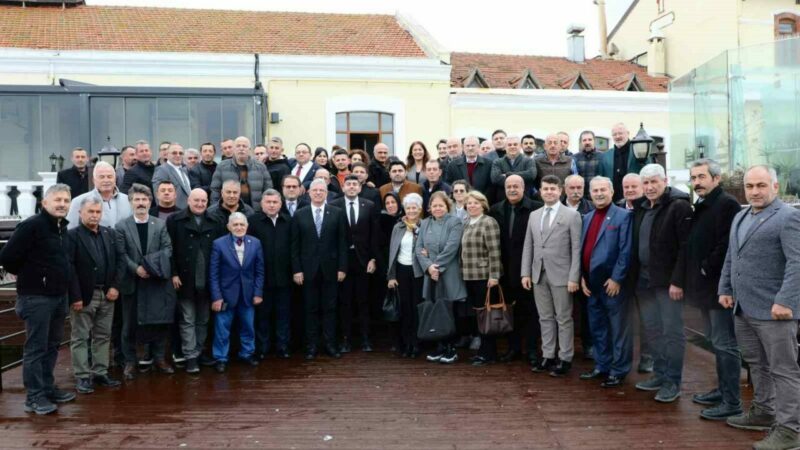Mudanya için ortak akıl toplantısı Mudanya Belediye Başkanı Deniz Dalgıç, muhtarlarla yaptığı değerlendirme toplantısında 2024