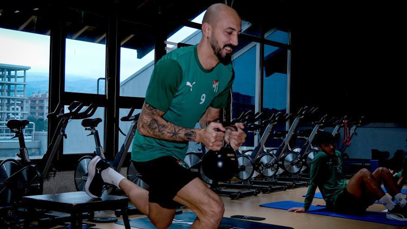 Bursaspor salonda çalıştı