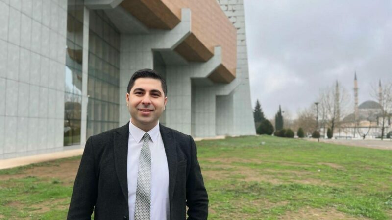 Bursa Uludağ Üniversiteli bilim insanına önemli ödül Bursa Uludağ Üniversitesi (BUÜ) Öğretim Üyesi Prof. Dr. Ali Mardani,