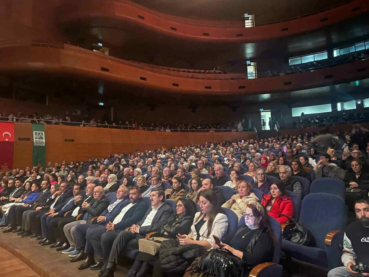 sanat gunesi zeki muren bursada anildi 2e6640fc5e59
