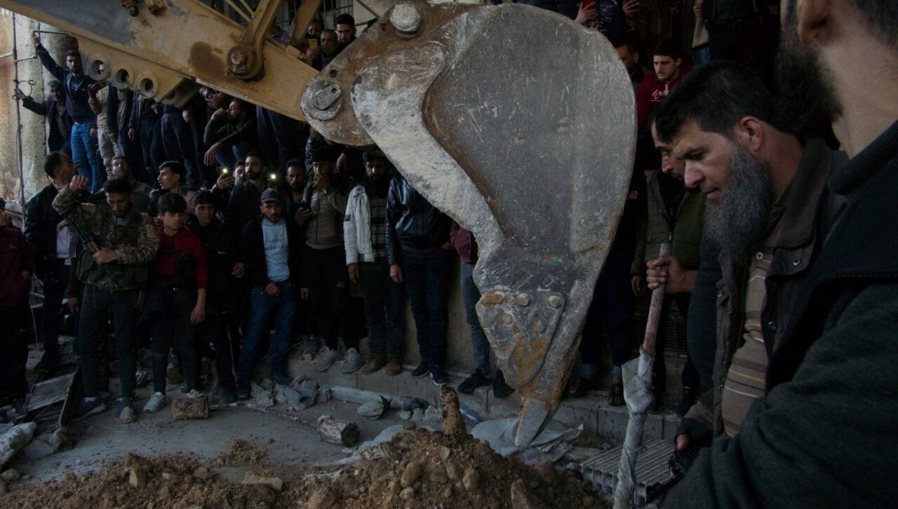 Sednaya’da gizli bölmeler aranırken hapishane kodlu cesetler bulundu Sednaya’da gizli bölmeler aranırken hapishane kodlu cesetler bulundu
