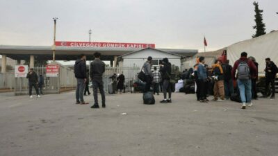 Suriyeliler Cilvegözü’ne akın etti! Gidiyorlar…