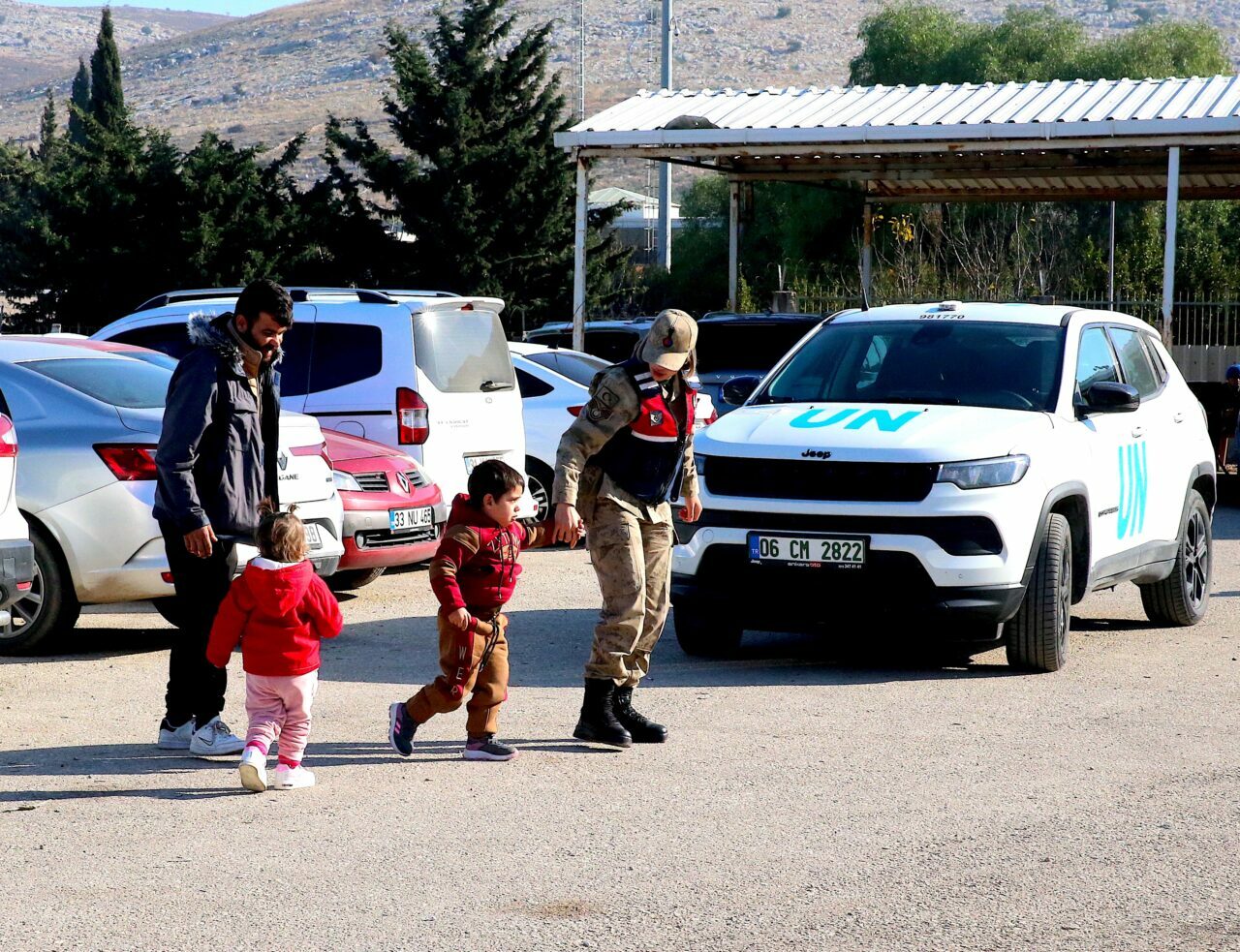 Suriyelilerin ülkelerine dönüşü sürüyor Suriyelilerin ülkelerine dönüşü sürüyor