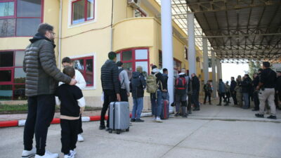 Suriyelilerin ülkelerine dönüşü sürüyor