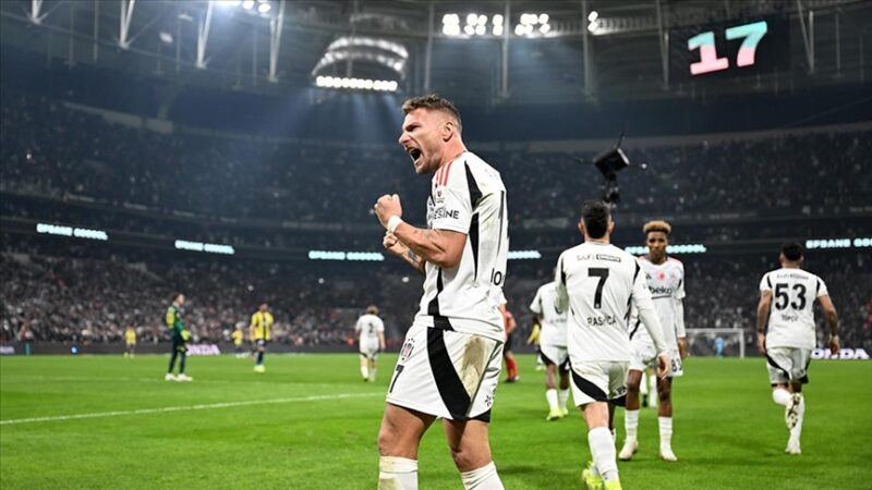 Trendyol Süper Lig'in 15. haftasındaki derbi maçında Beşiktaş, sahasında Fenerbahçe'yi
