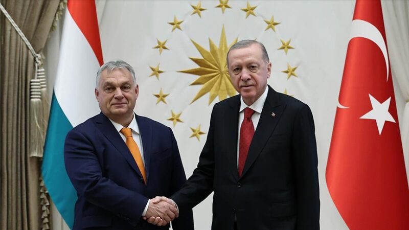 Cumhurbaşkanı Erdoğan, Macaristan Başbakanı Orban ile bir araya geldi.