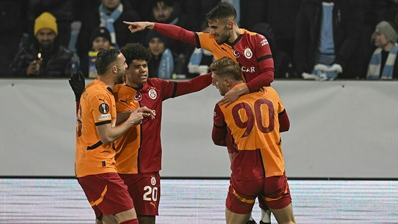 Galatasaray duraklamada yıkıldı UEFA Avrupa Ligi'nin 6. haftasında Galatasaray, Malmö ile deplasmanda 2-2