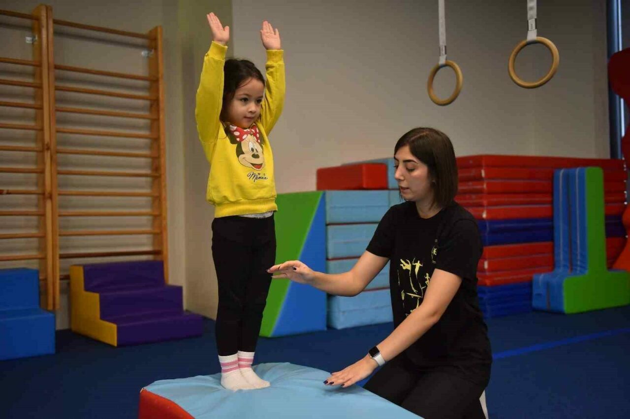 Bursa’da Yıldırımlı miniklere cimnastik eğitimi