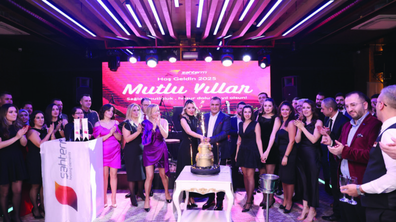 Gelişmiş teknolojik imkân ve olanakları, insan kaynağına verdiği önem, yaptığı