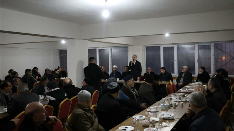İnegöl Belediye Başkanı Alper Taban, Bereket Sofrası buluşmaları kapsamında bu