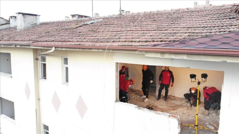 Bursa İnegöl’ün ilk yerinde kentsel dönüşüm projesi olan Turgutalp Mahallesinde