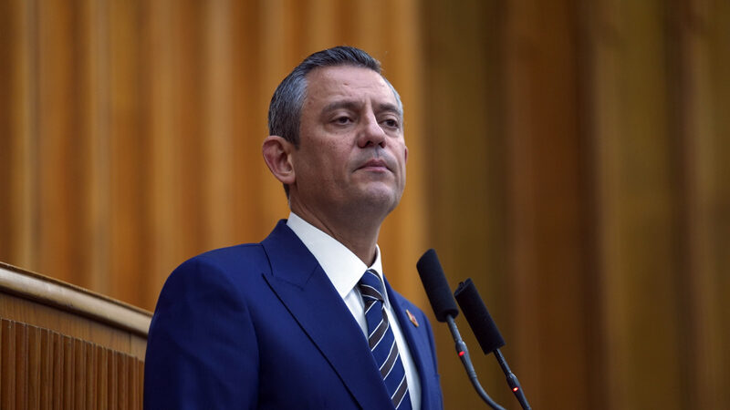 DEM Parti ile görüşme sonrası Özel’den yeni açıklama Cumhuriyet Halk Partisi (CHP) Genel Başkanı Özgür Özel, DEM Parti