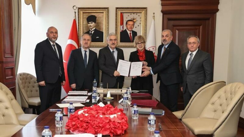 Bursa’ya yeni Mesleki Eğitim Merkezi Bursa'nın Orhangazi ilçesinde Küçük Sanayi Sitesi'nde Mesleki Eğitim Merkezi kuruluyor.