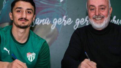Bursaspor’un yeni transferi imzayı attı idmana çıktı