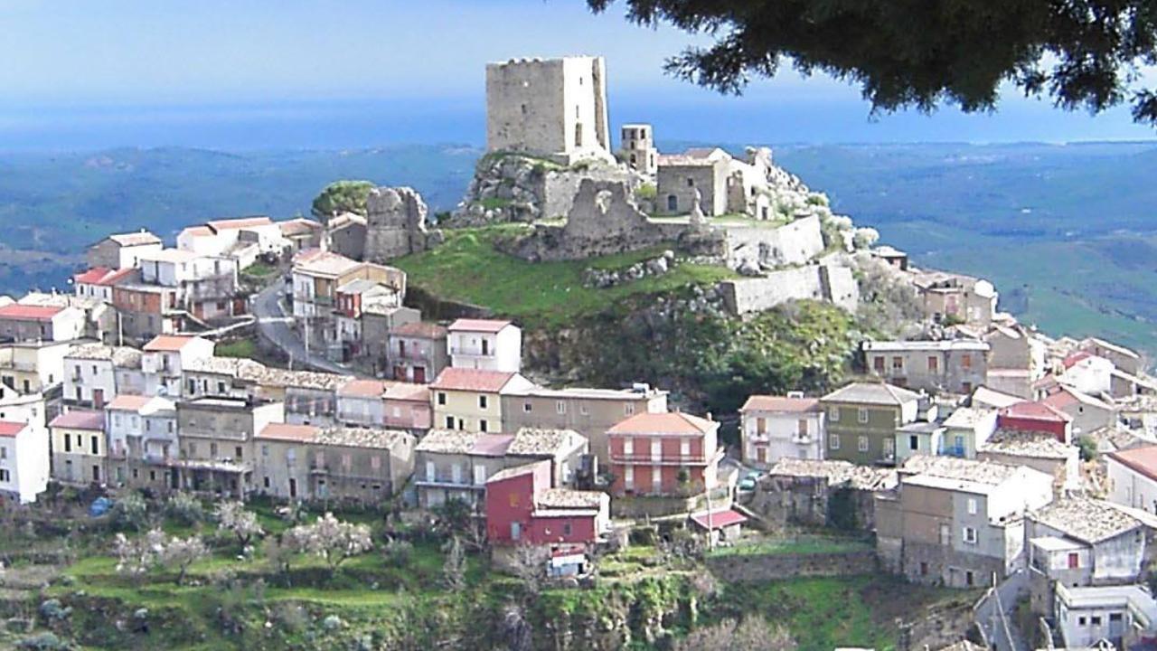 Bu köyde hastalanmak yasak Bu köyde hastalanmak yasak