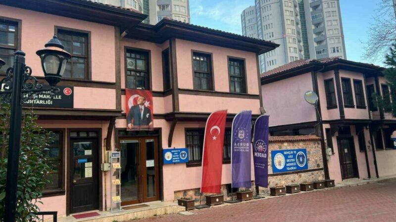 Bursa Büyükşehir Belediyesi bünyesinde çalışmalarını sürdüren Gençlik ve Aile Destek