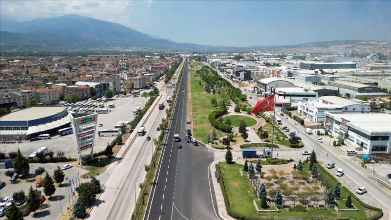 Bursa Büyükşehir Belediye Başkanı Mustafa Bozbey, 17 ilçe arasında hava