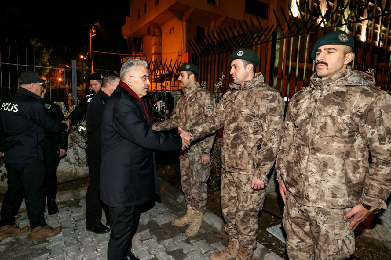 Bursa Valisi Erol Ayyıldız’dan güvenlik güçlerine ziyaret
