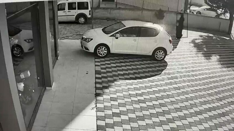 Bursa’da altın ve para hırsızı uzun uğraşlar sonunda yakalandı Bursa’nın Yenişehir ilçesinde evden 125 bin liralık altın ve para