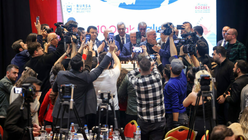 Bursa Büyükşehir Belediyesince, 10 Ocak Çalışan Gazeteciler Günü dolayısıyla program