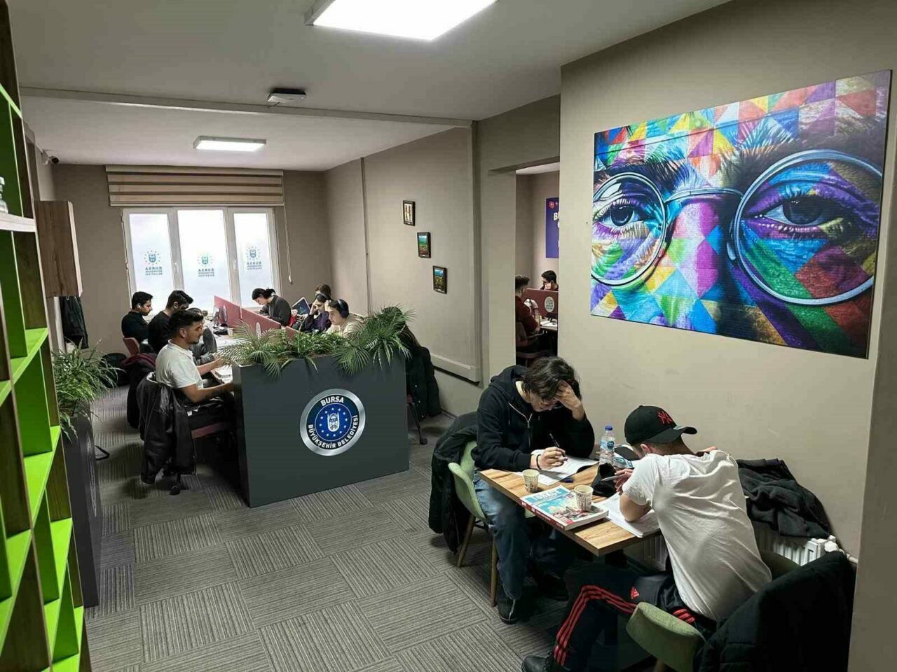 Bursa’daki gençlik merkezlerinde sınav mesaisi Bursa’daki gençlik merkezlerinde sınav mesaisi