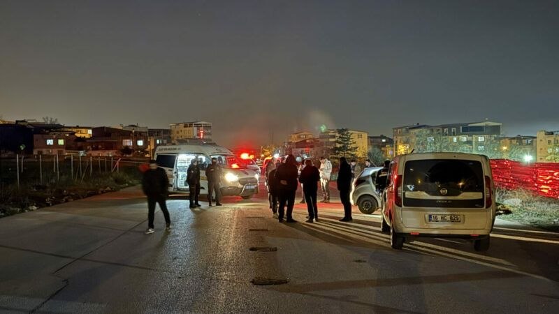 Bursa'nın Yıldırım ilçesinde bir otomobilde silahla vurulmuş halde bulunan genç