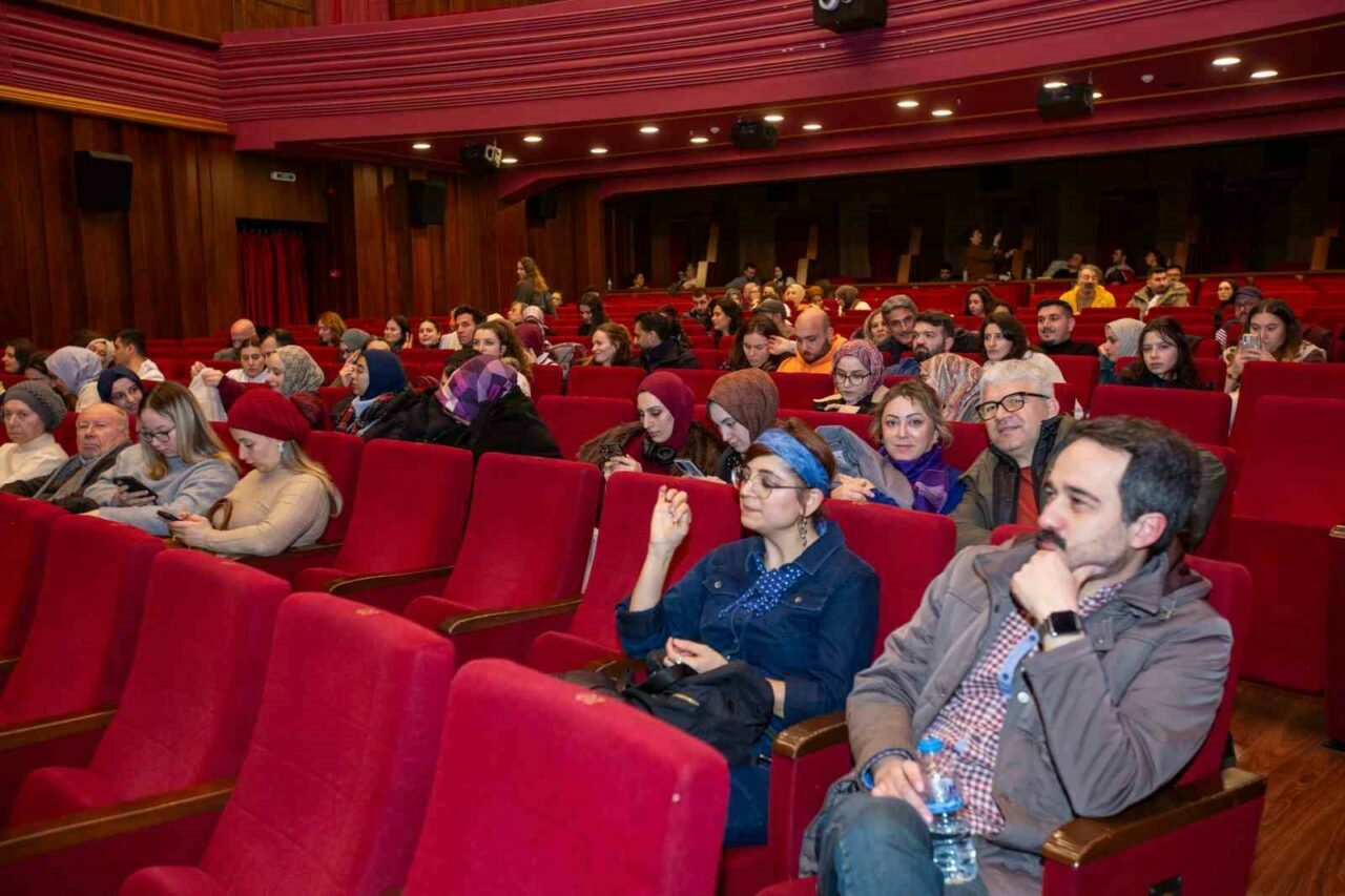 bursalilar her pazar tayyare sinemasinda bulusuyor edcfa93b3bea