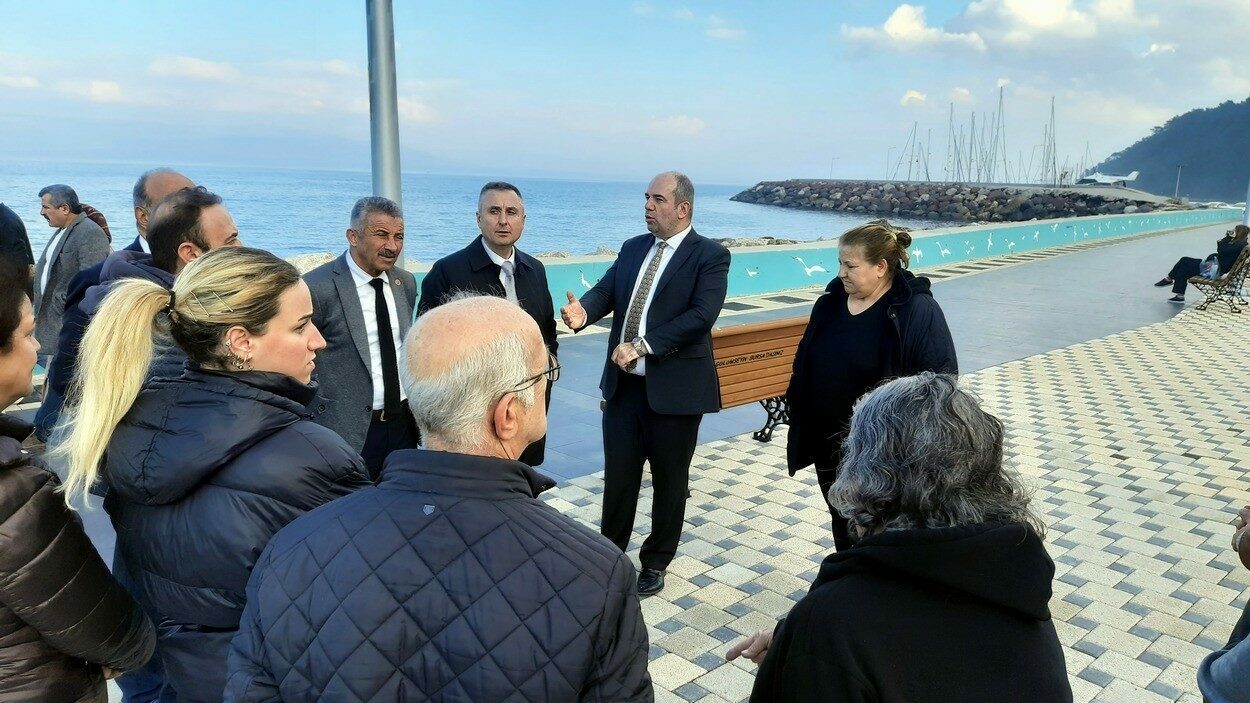 Bursa’nın turistik beldesindeki esnafa mühür Bursa’nın turistik beldesindeki esnafa mühür