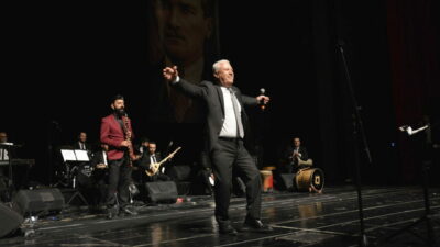 Başkan Bozbey’den ”Yeşil Ördek” türküsü!