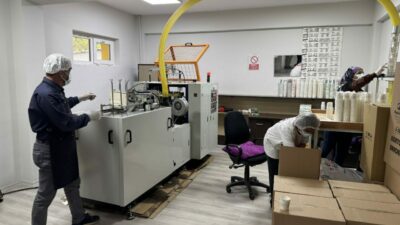 Çankırı’da engelli bireyler ayda 400 bin karton bardak üretiyor