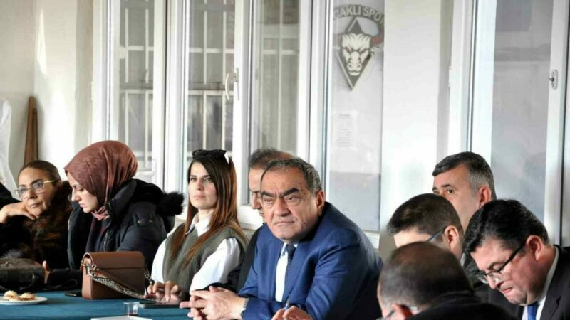 Geçtiğimiz Ağustos ayında göreve başlayan Mustafakemalpaşa Kaymakamı Mehmet Okur, ‘Vatandaş