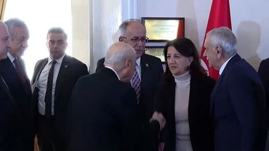 İmralı sonrası Meclis’te temaslar: DEM Parti’den Bahçeli’ye ziyaret İmralı sonrası Meclis’te temaslar: DEM Parti’den Bahçeli’ye ziyaret