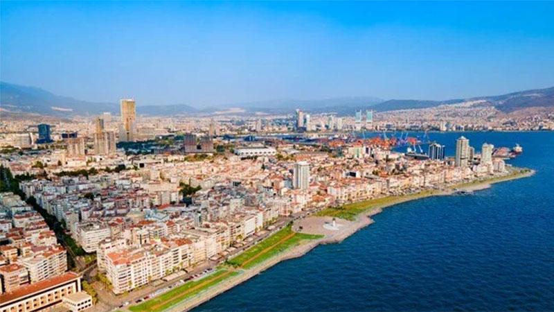 İzmir’in iki ilçesinde büyük tehlike: Yüzde 35’i yıkılabilir