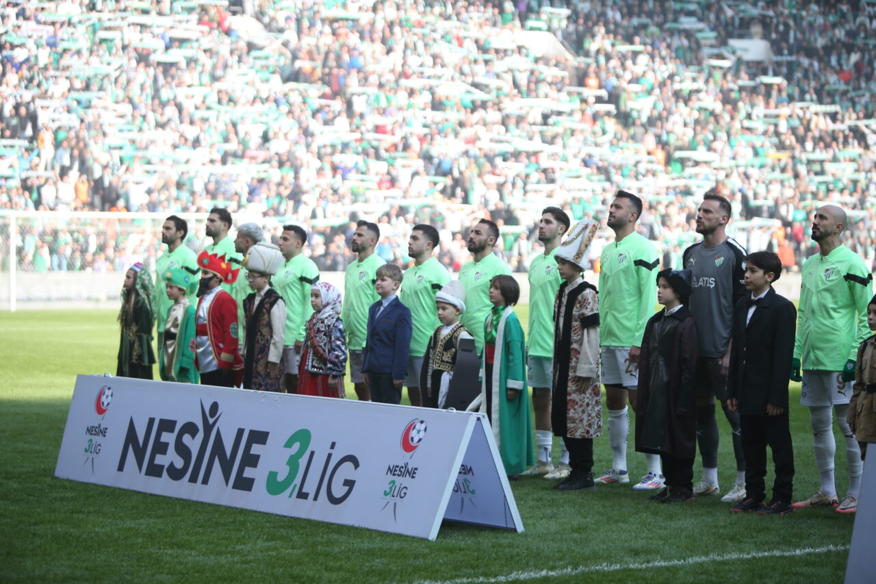 Bursa’nın önemli projesi stadyumda tanıtıldı!