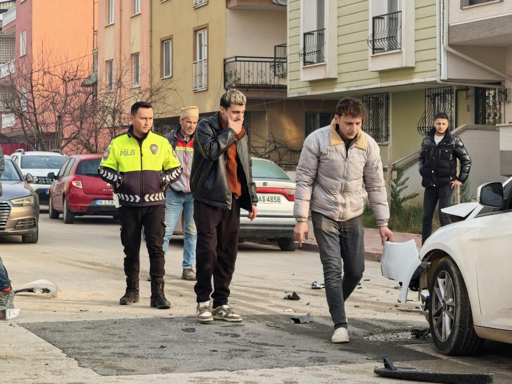 Bursa’da aracını gören sürücü bakın nasıl ağladı Bursa’da aracını gören sürücü bakın nasıl ağladı