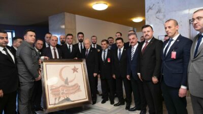 MHP Bursa 275 kişiyle Bahçeli’ye gitti